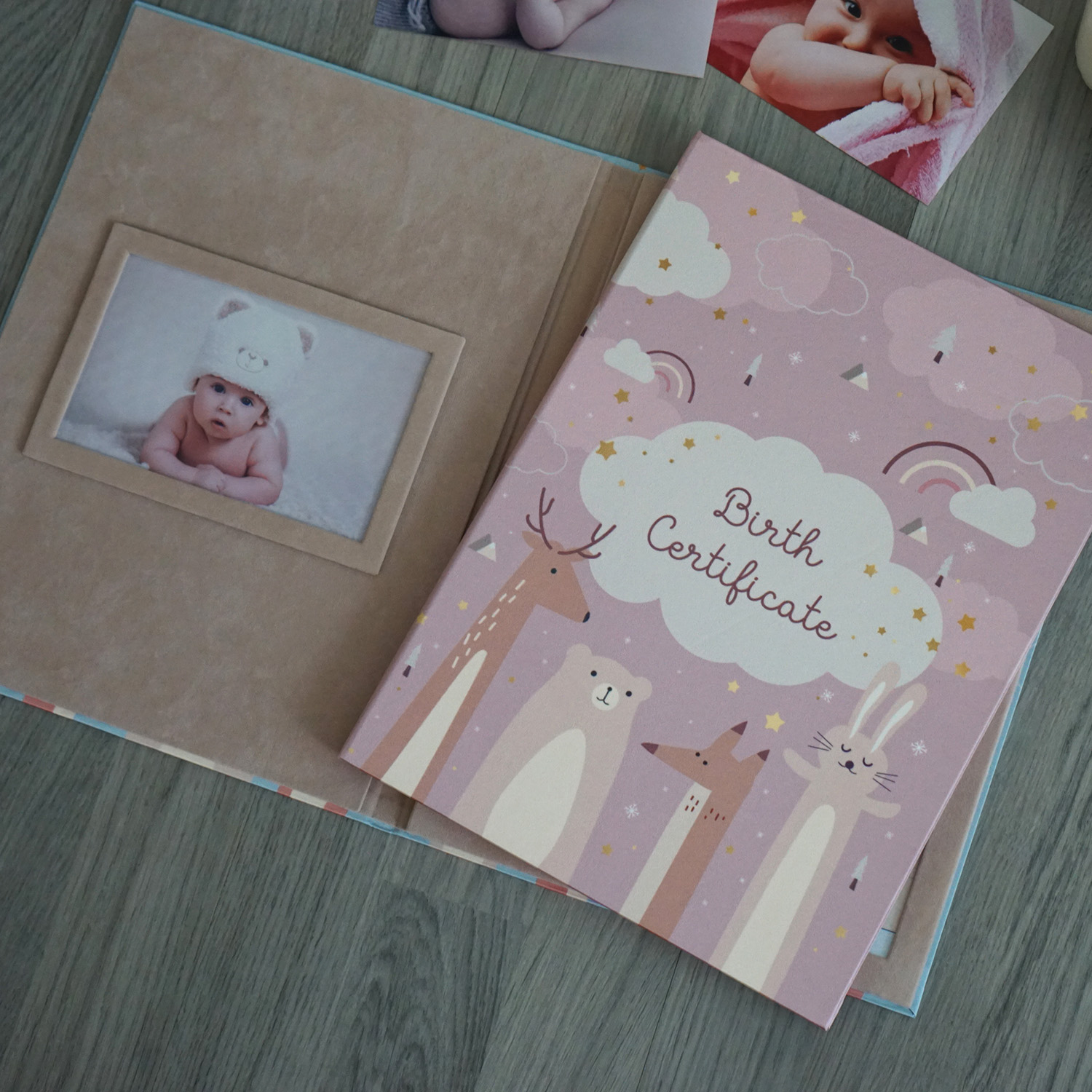 แฟ้มใส่สูติบัตร แบบพร้อมส่ง ลาย Woodland - Pink