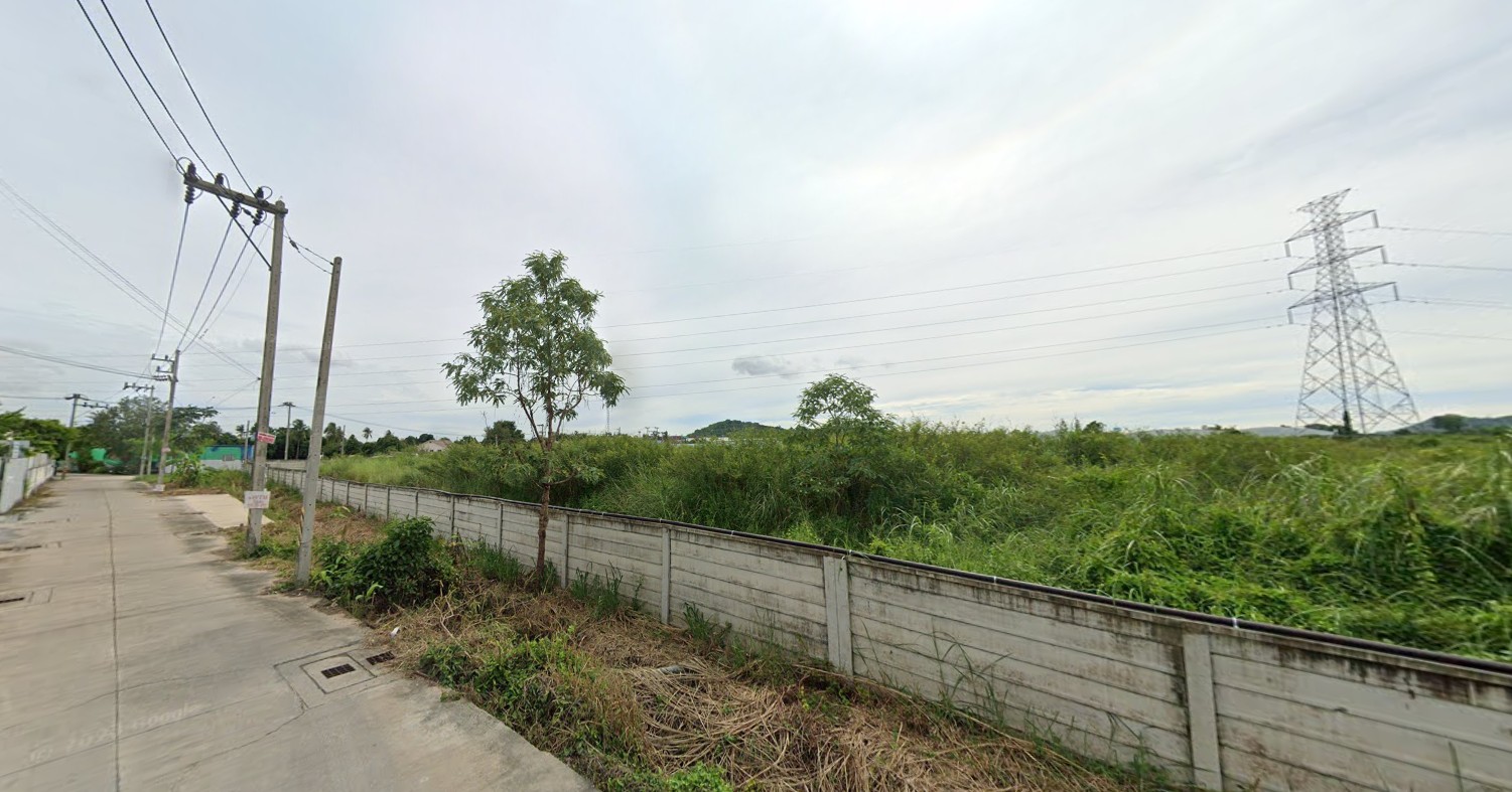 出售土地,面积为 12.26 莱,适合在泰国春武里府斯里拉查农康的 Frasers Property 物流园(Laem Chabang 2)项目中建造仓库。