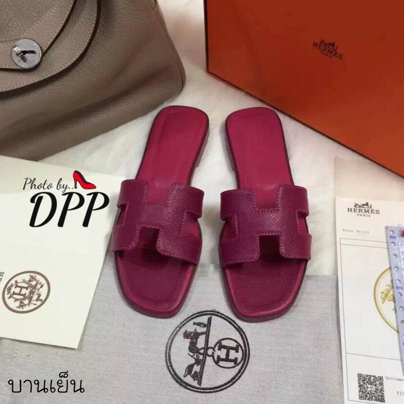 รองเท้า HERMES Sandals Leather (สีเงินหนังนิ่ม)
