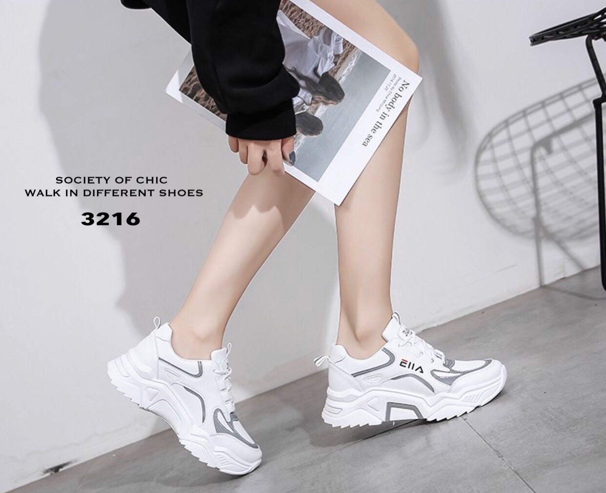 รองเท้าผ้าใบแฟชั่นทรงSportแต่งลาย (สีดำ)