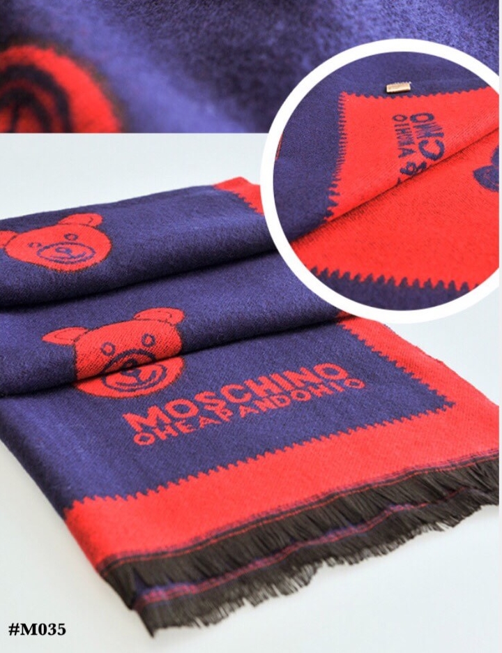 พร้อมส่ง : ผ้าคลุมไหล่ Moschino