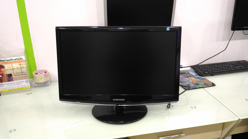 SAMSUNG 2233SW 21.5" Full HD