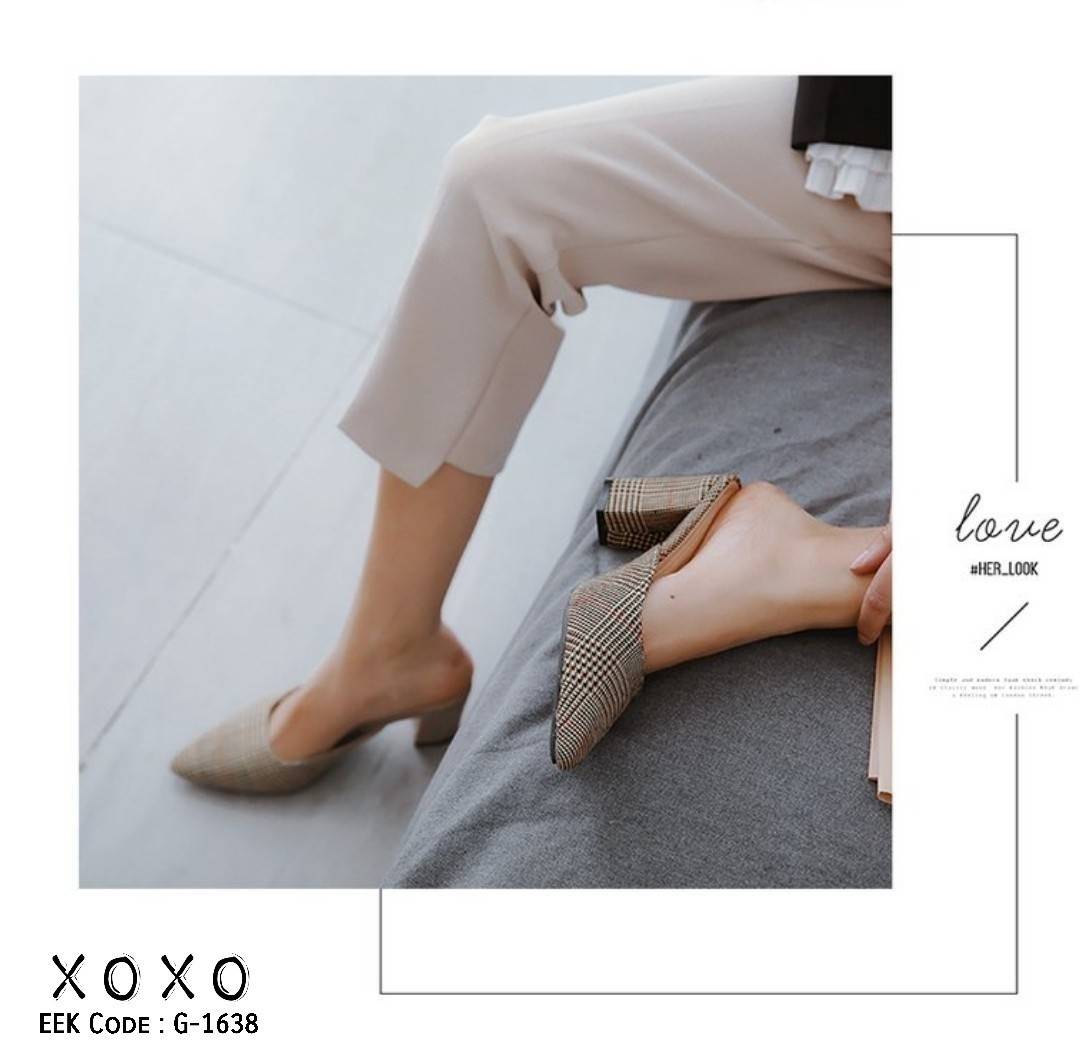 รองเท้าเปิดส้นทรงวีแต่งลาย (สีน้ำตาล-ครีม)