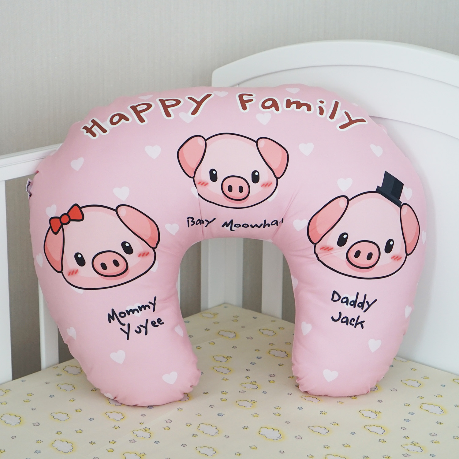 หมอนรองให้นม สั่งทำใส่ชื่อ ลาย Pig - Pink