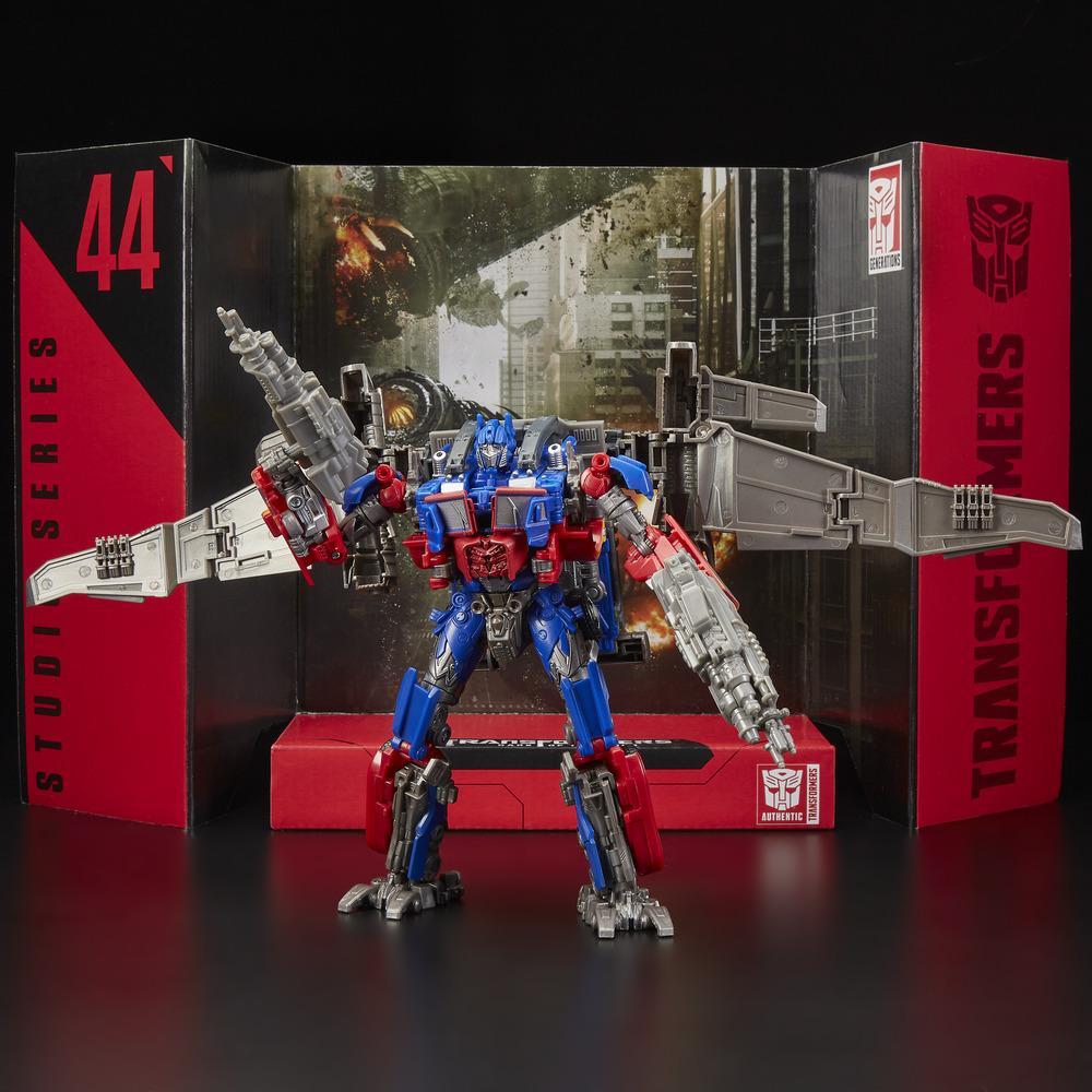 Hasbro Transformers Studio Series 44 Leader Class Optimus Prime Action Figure 8.5 Inch ฮาสโบร ทรานสฟอเมอร์ส สตูดิโอ ซีรีย์ส 44 ลีดเดอร์ คลาส หุ่นยนต์ออพติมัส ไพรม์ 8.5 นิ้ว ลิขสิทธิ์แท้