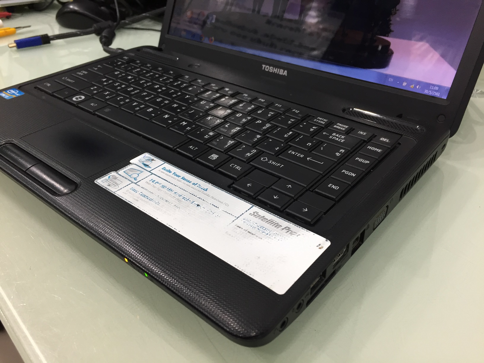 TOSHIBA Satellite C640