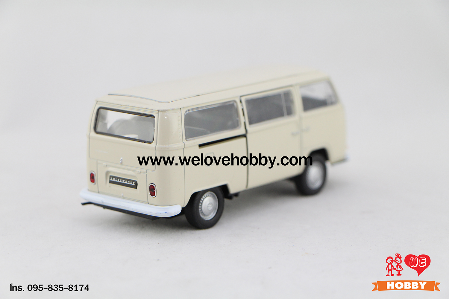 โมเดลรถตู้โฟล์คคลาสสิค 1972 Volkswagen Type 2 Bus สีครีม Scale 1:34-1:39