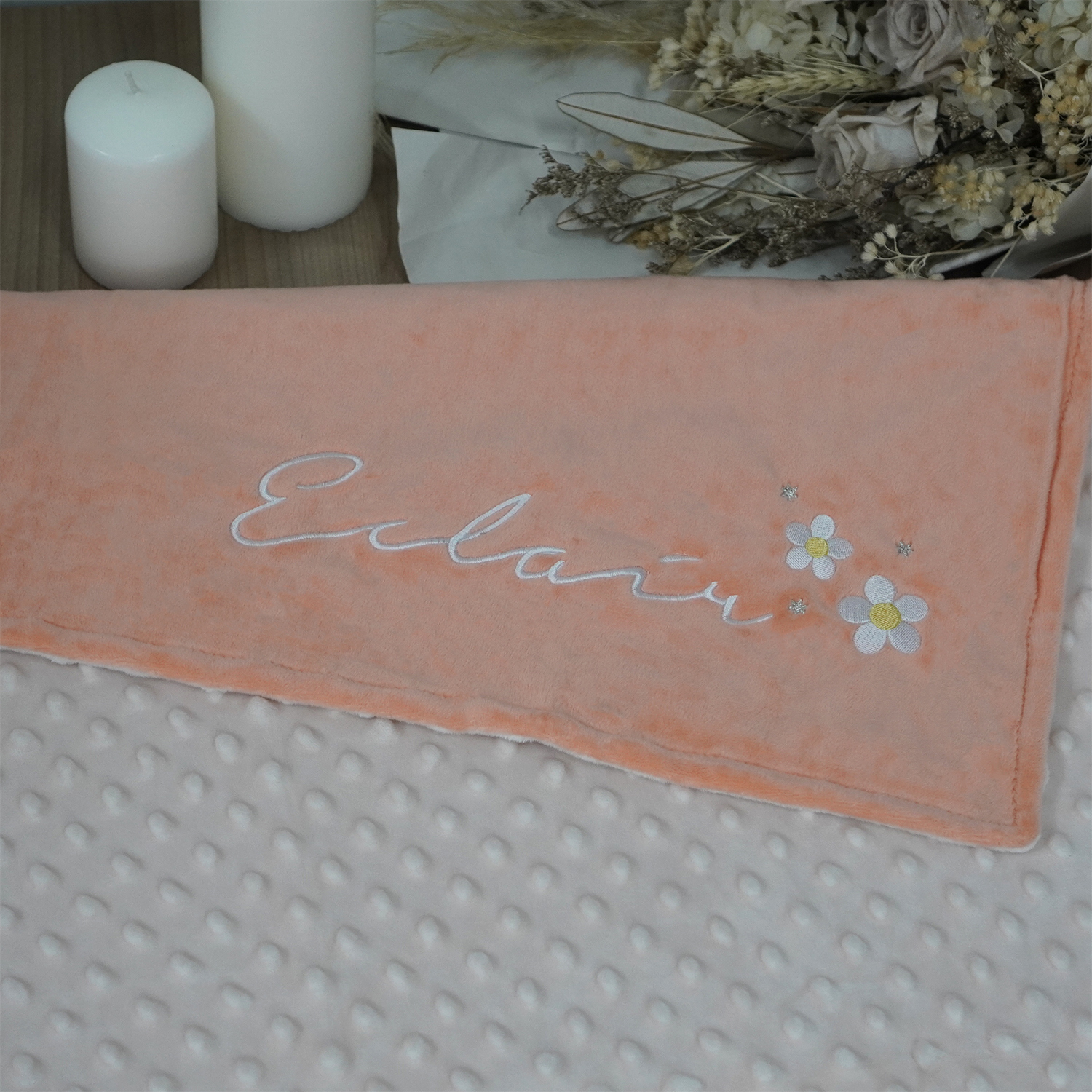ผ้าห่ม Minky - สี Peach 75x100cm แบบปักชื่อ+icon - Daisy