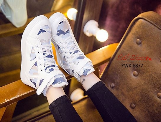 รองเท้าผ้าใบหุ้มข้อพาสเทล Military (สีน้ำเงิน)