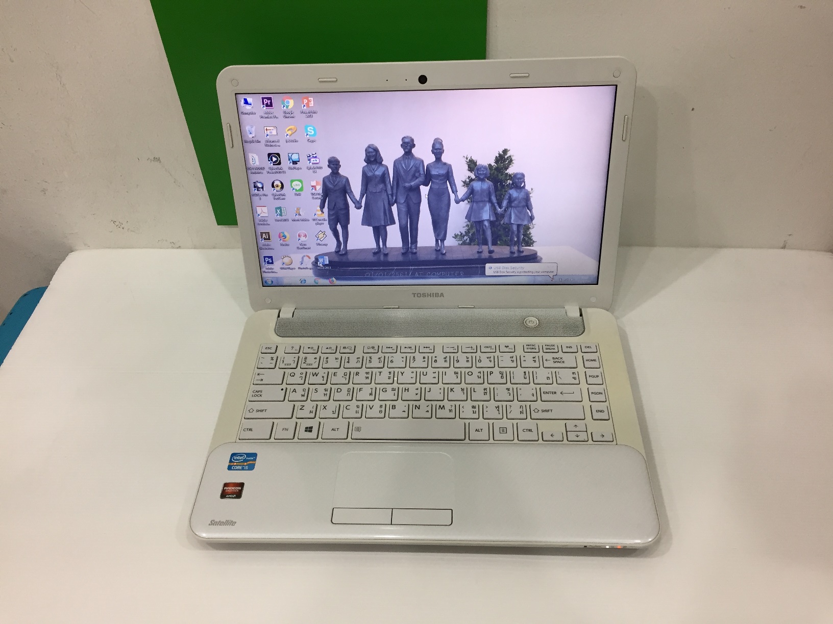 TOSHIBA Satellite M840-1068X
