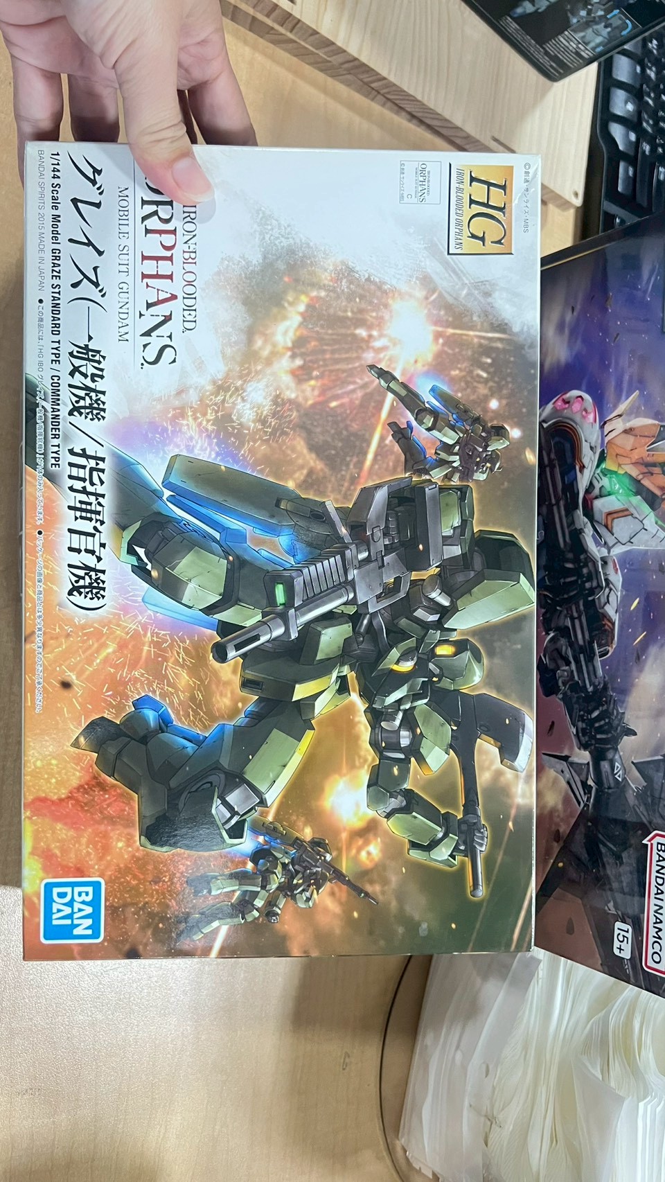 กันดั้ม กันพลา BANDAI HG GRAZE STANDARD / COMMANDER