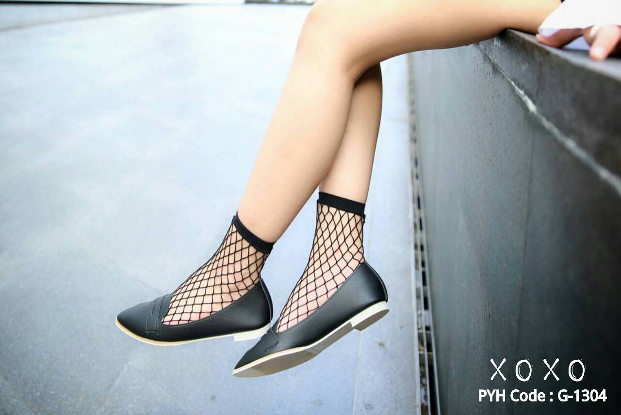 รองเท้าคัทชูทรงหน้าวี Style Tod (สีดำ)