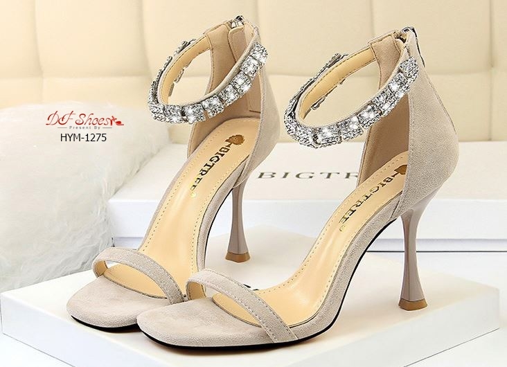 รองเท้าส้นสูงแต่งอะไหล่เพชรรัดข้อ (สีชมพู)