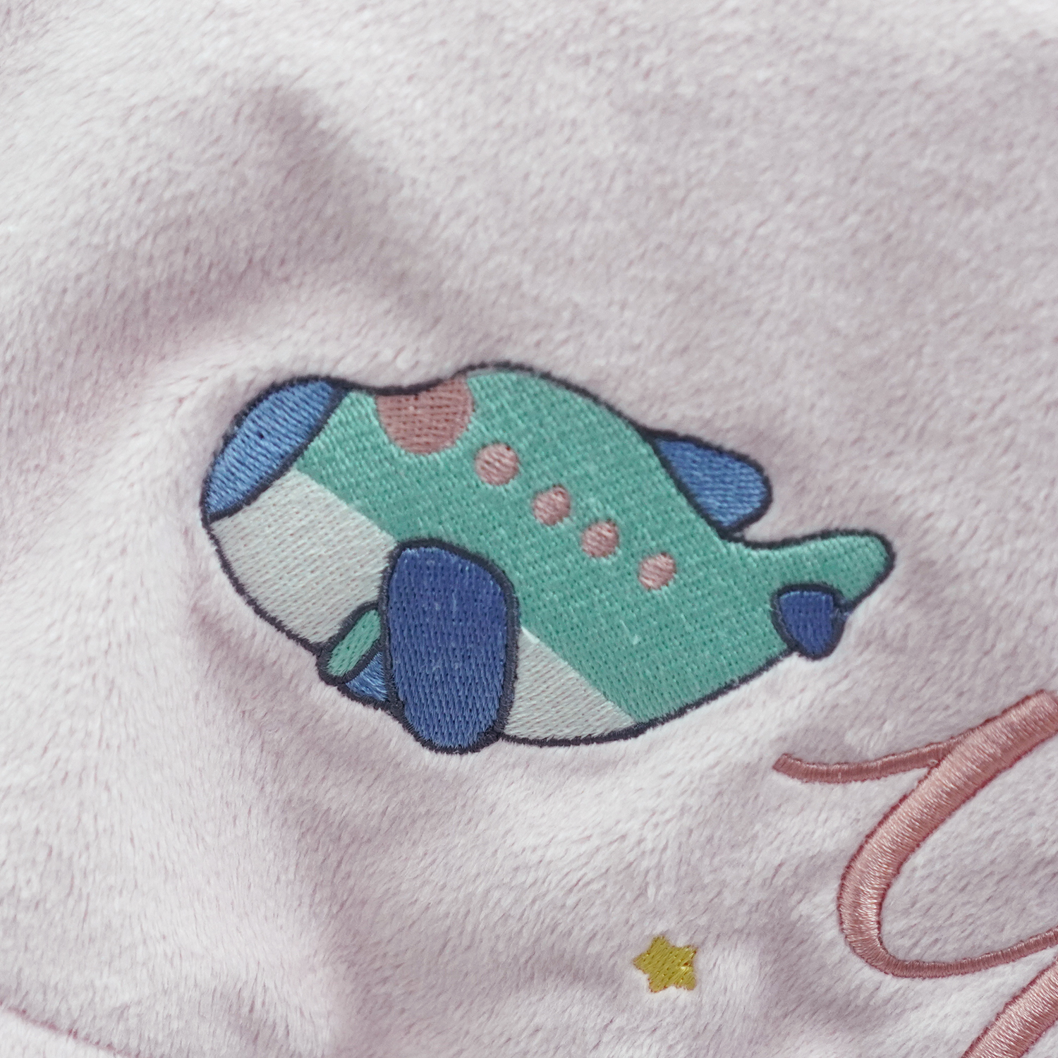 ผ้าห่ม Minky - สีชมพู 75x100cm แบบปักชื่อ+การ์ตูน - Plane