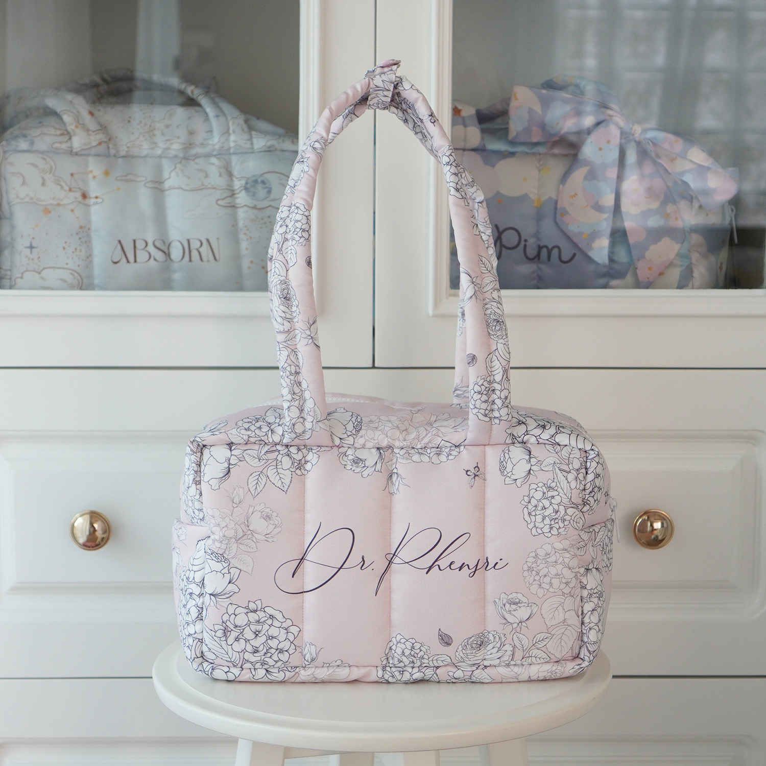 Fluffy Bowling Bag กระเป๋านุ่มนิ่ม ทรง Bowling สั่งทำใส่ข้อความ ลาย Butterfly Vintage - Pink