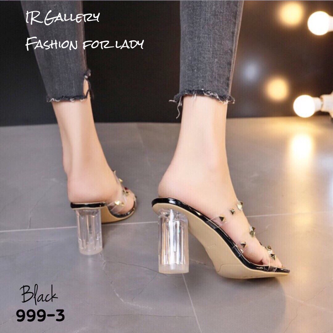 รองเท้าส้นแก้วสไตล์วาเลนติโน่ (สีครีม)