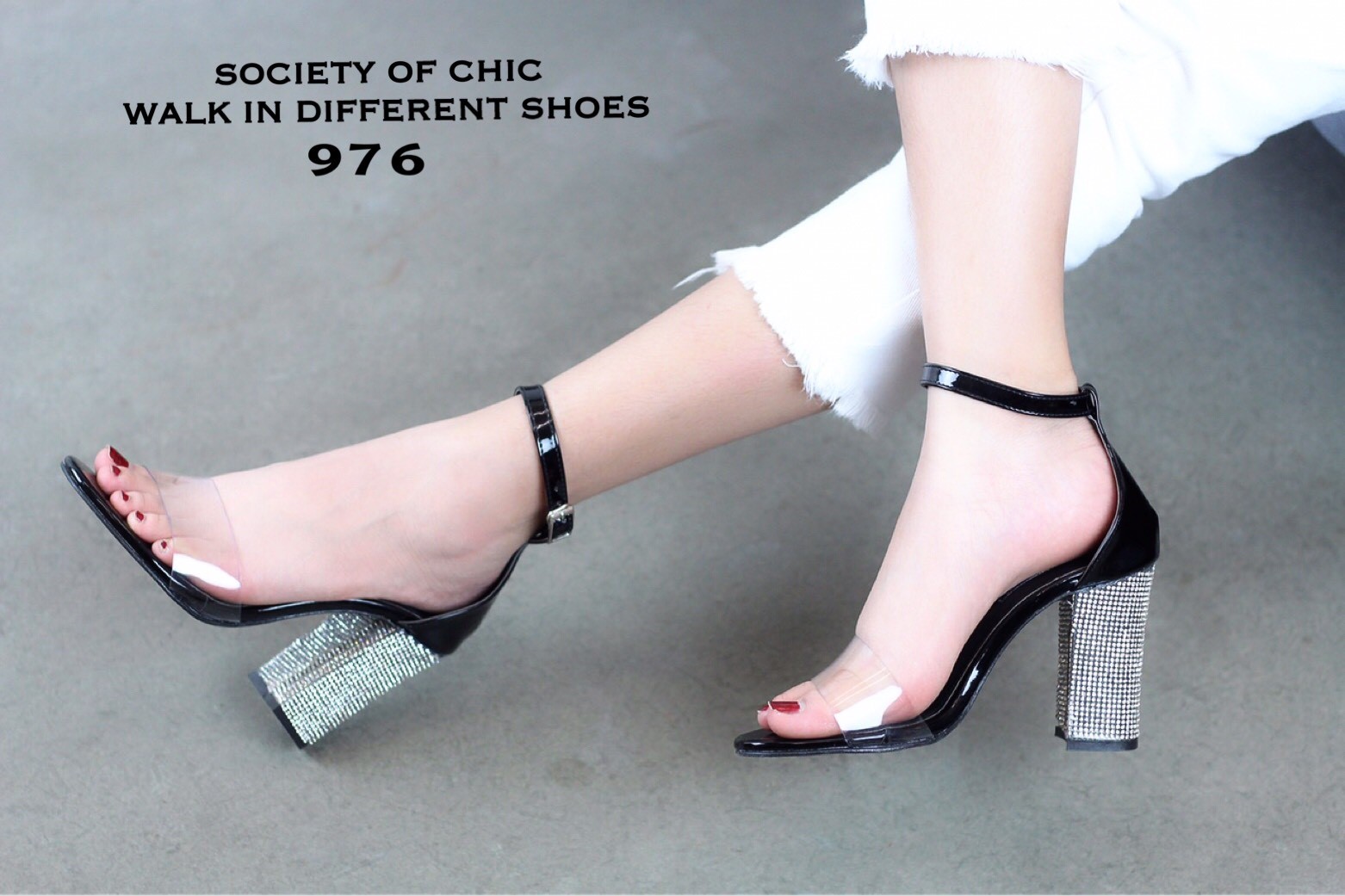 รองเท้าส้นเพชรคาดหน้าใสนิ่ม (สีเงิน)