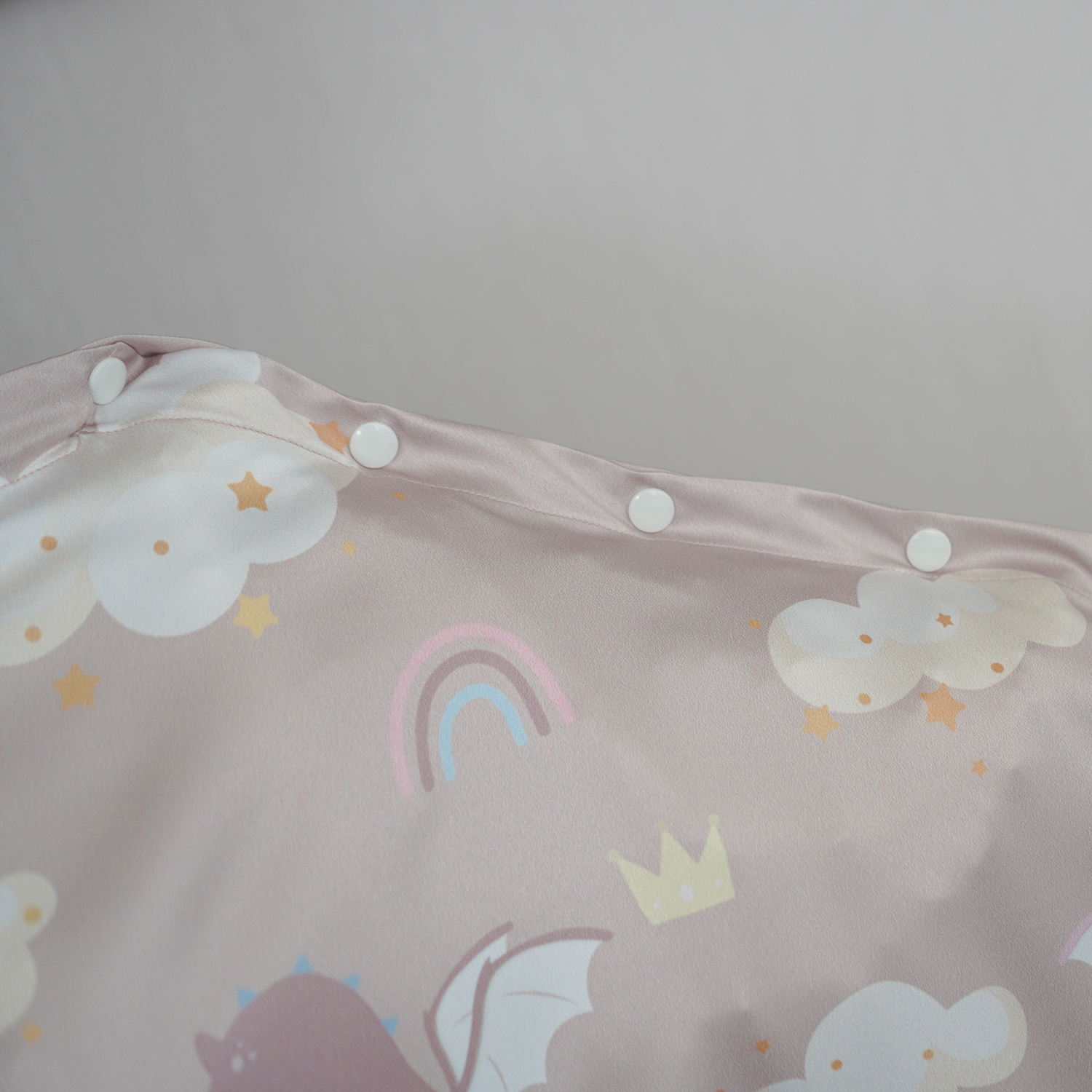 ผ้าคลุมให้นม 3in1 (รุ่นมีกระดุม ถอดโครงได้) แบบสั่งทำใส่ชื่อ ลาย Dragon - Brown