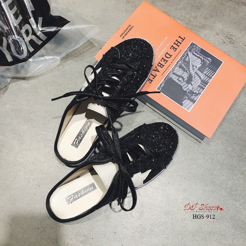 รองเท้าผ้าใบเปิดส้นกลิตเตอร์ลายดาว (สีดำ)