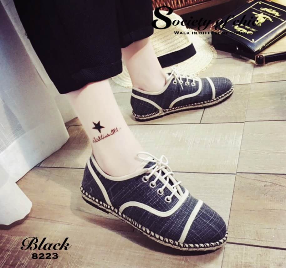 รองเท้าผ้าใบทูโทน (สีครีม)