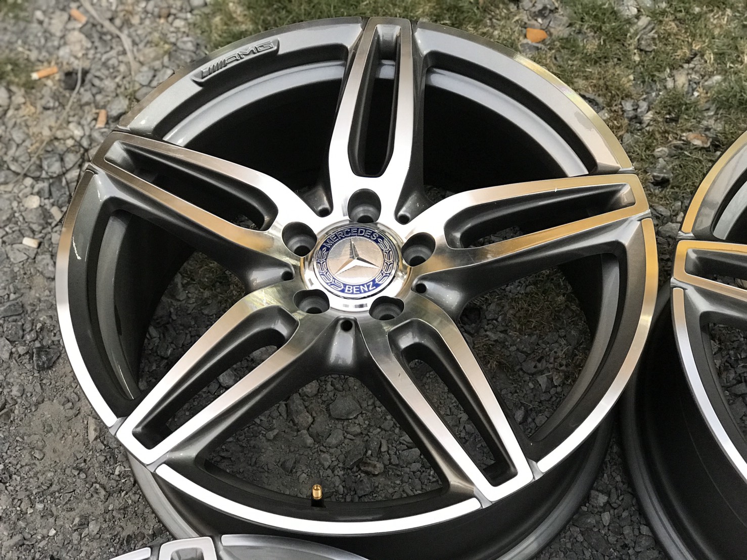 ล้อแท้ AMG 5-twin spoke (19 inch)