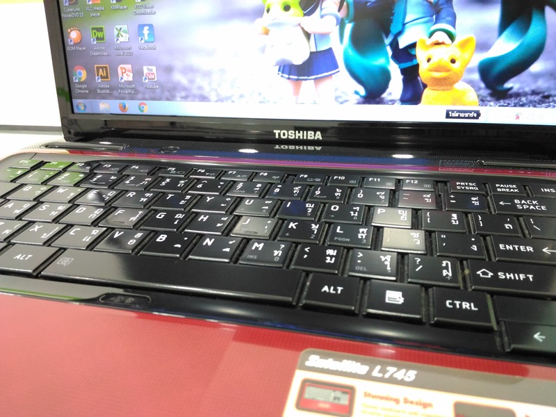 TOSHIBA Satellite L745