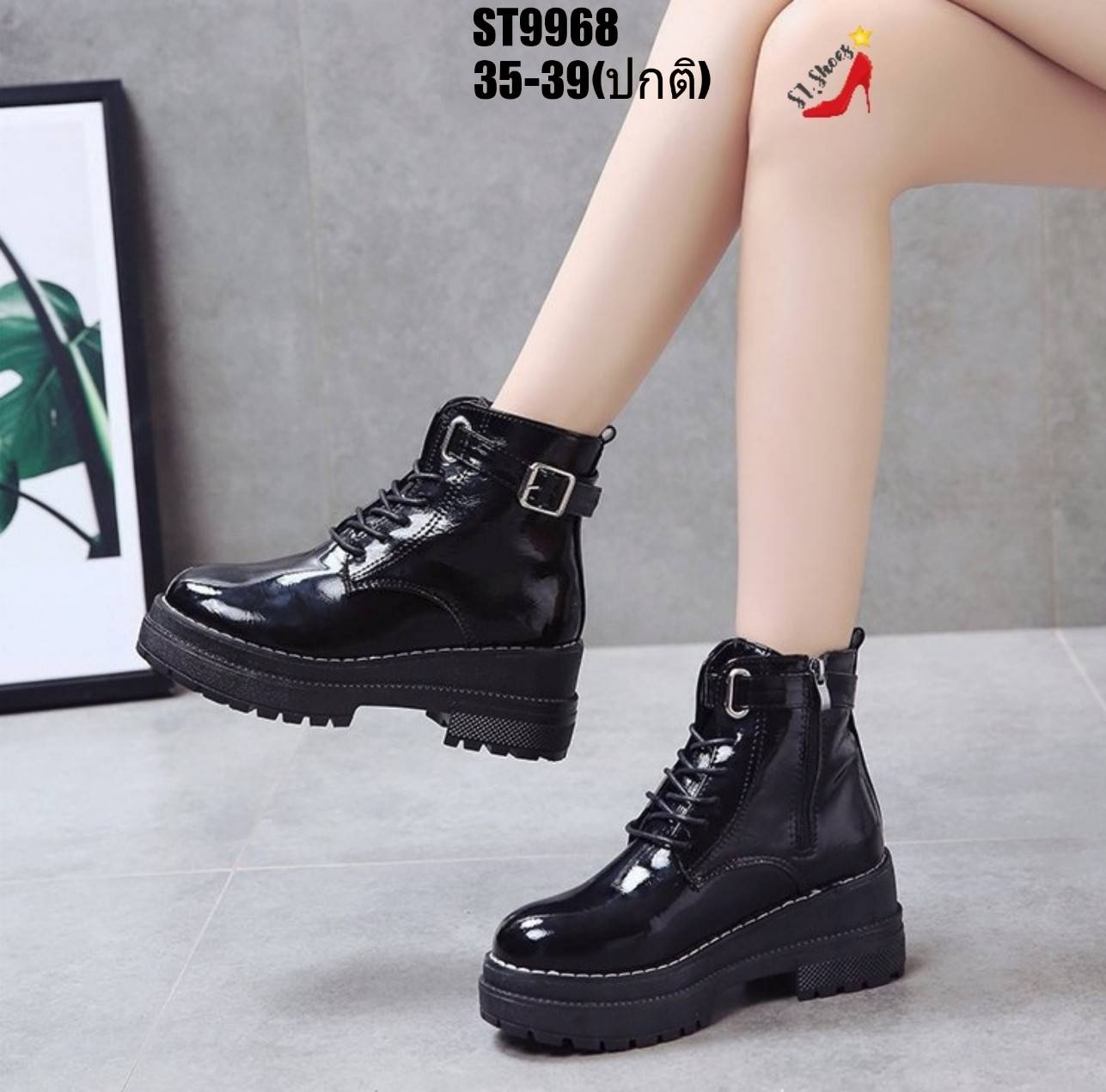 รองเท้าผ้าใบหุ้มข้อหนังเงาแต่งเข็มขัด