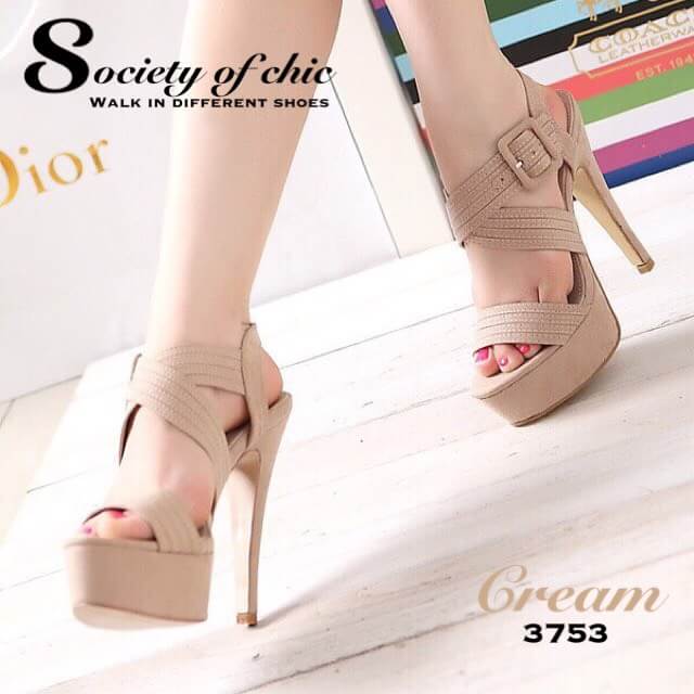 รองเท้าส้นสูง Platform (สีครีม)