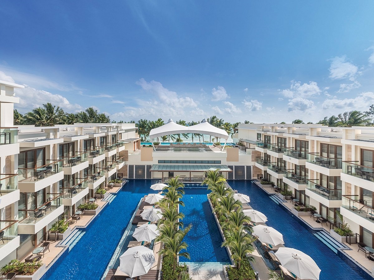 4-star hotel for sale, 224 rooms, near Karon Beach, Phuket, Thailand.