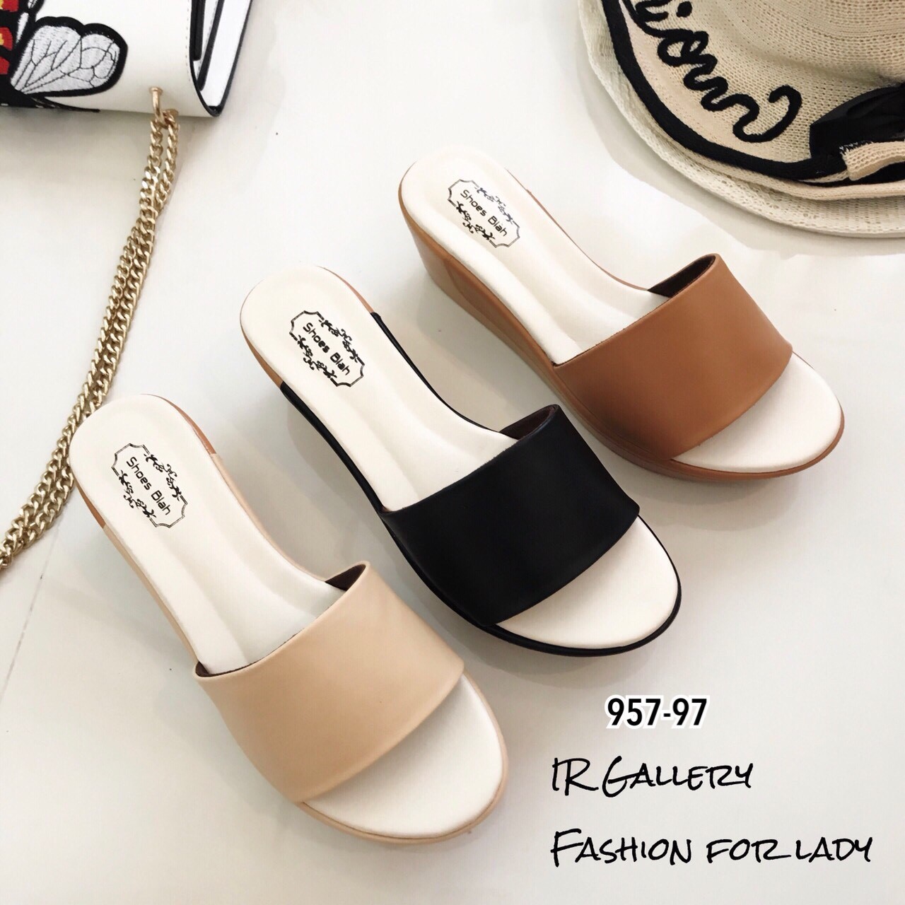 รองเท้าลำลองหนังนิ่มทรงเปิดส้น (สีดำ)