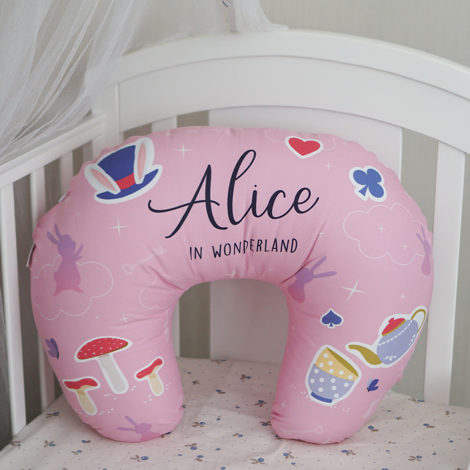 หมอนรองให้นม สั่งทำใส่ชื่อ ลาย Wonderland - Pink