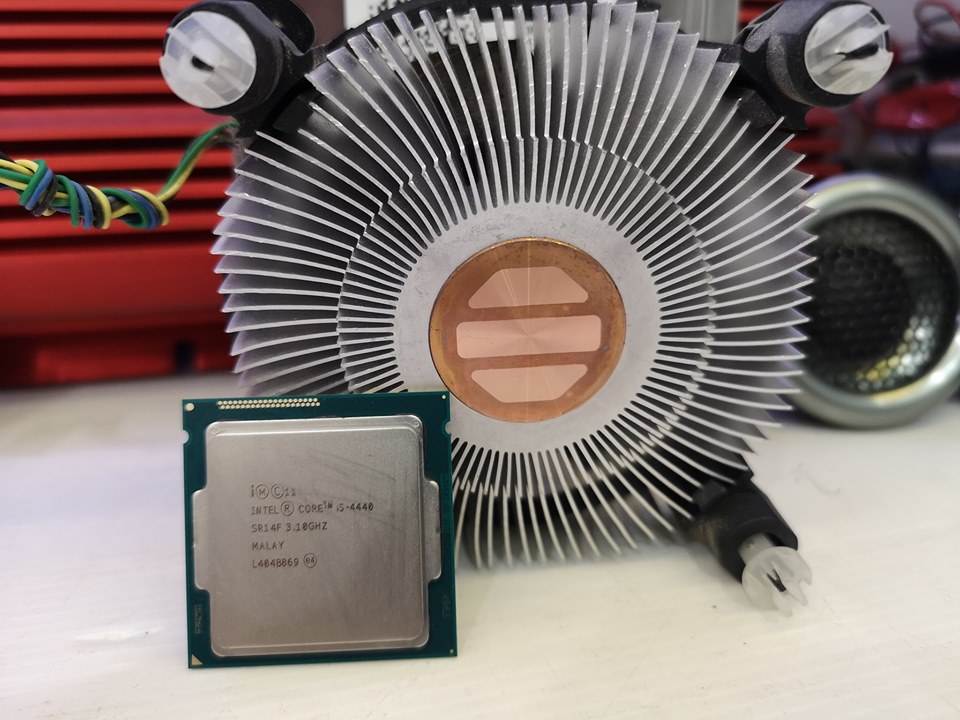 Intel® Core™ i5-4440 + พัดลมแกนทองแดงแท้