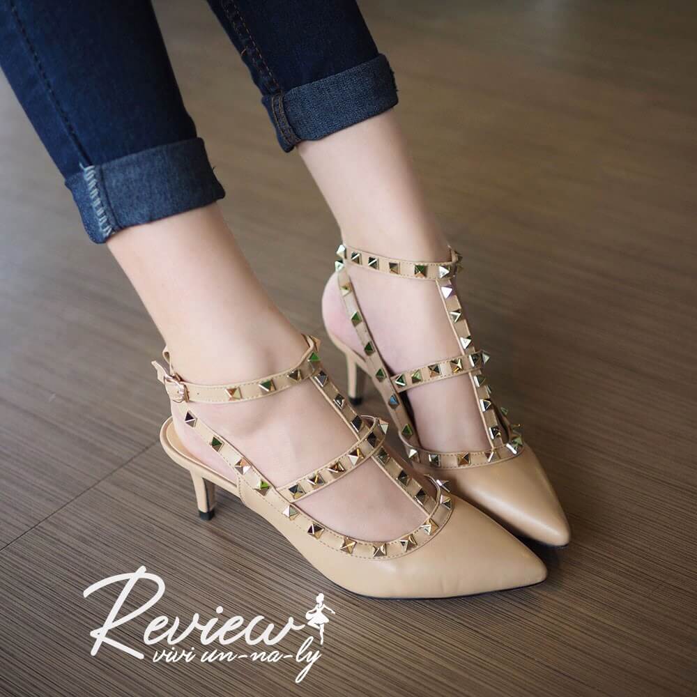 รองเท้า Valentino Heels 2.5 นิ้ว (สีดำ)