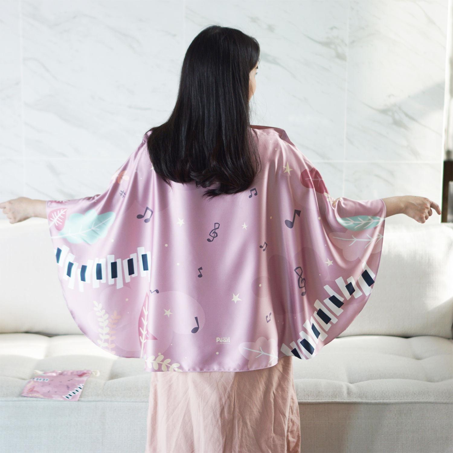 ผ้าคลุมให้นม สั่งทำใส่ชือ ลาย Piano - Pink