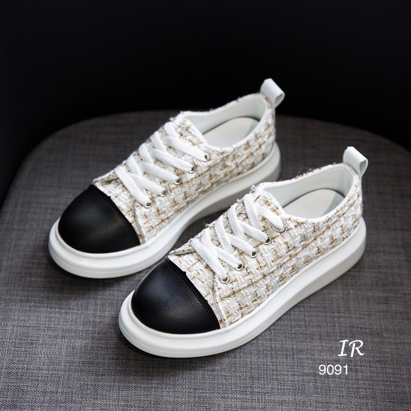 รองเท้าผ้าใบผ้าทวิสสไตล์ลำลอง