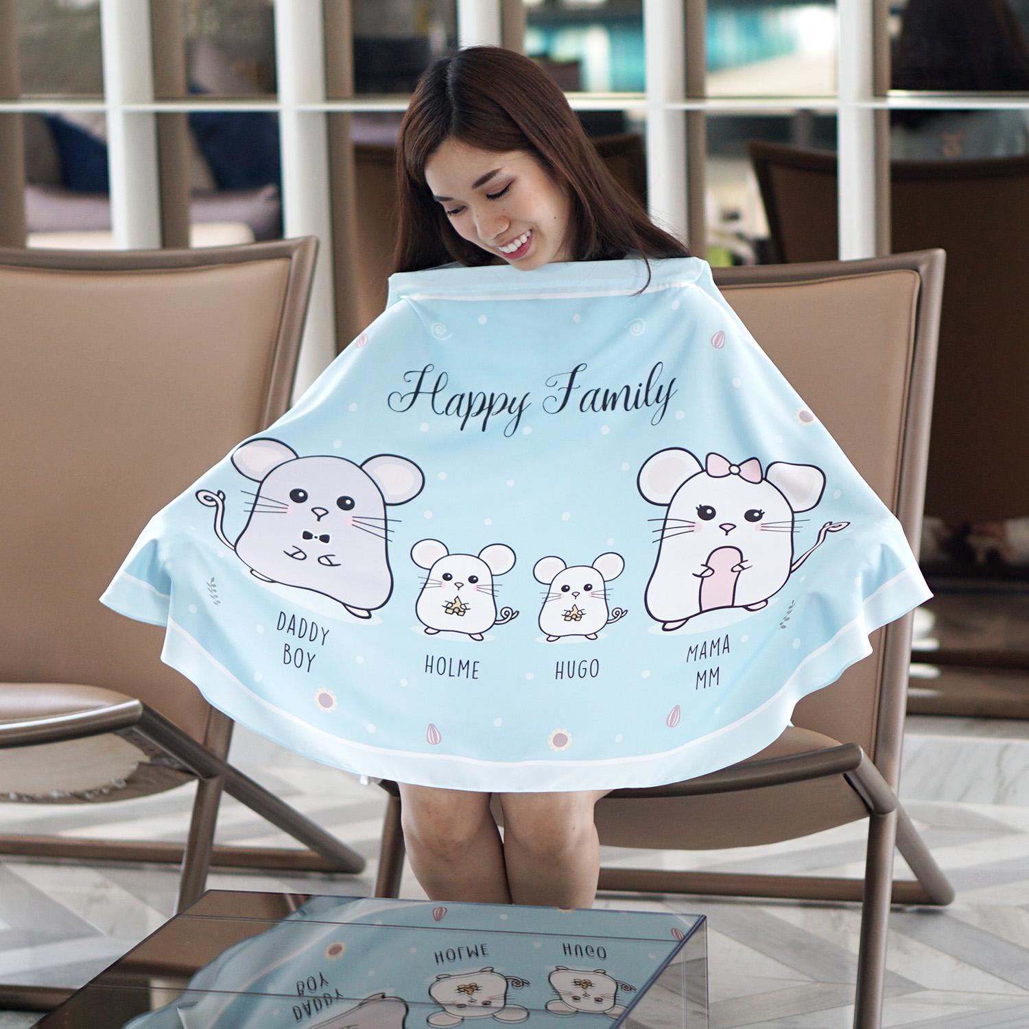 ผ้าคลุมให้นม สั่งทำใส่ชือ ลาย Mini Mouse - Blue