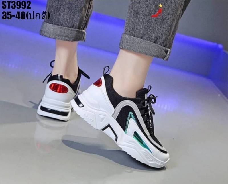 รองเท้าผ้าใบสไตล์Sport แต่งลายแฟชั่น (สีดำ)