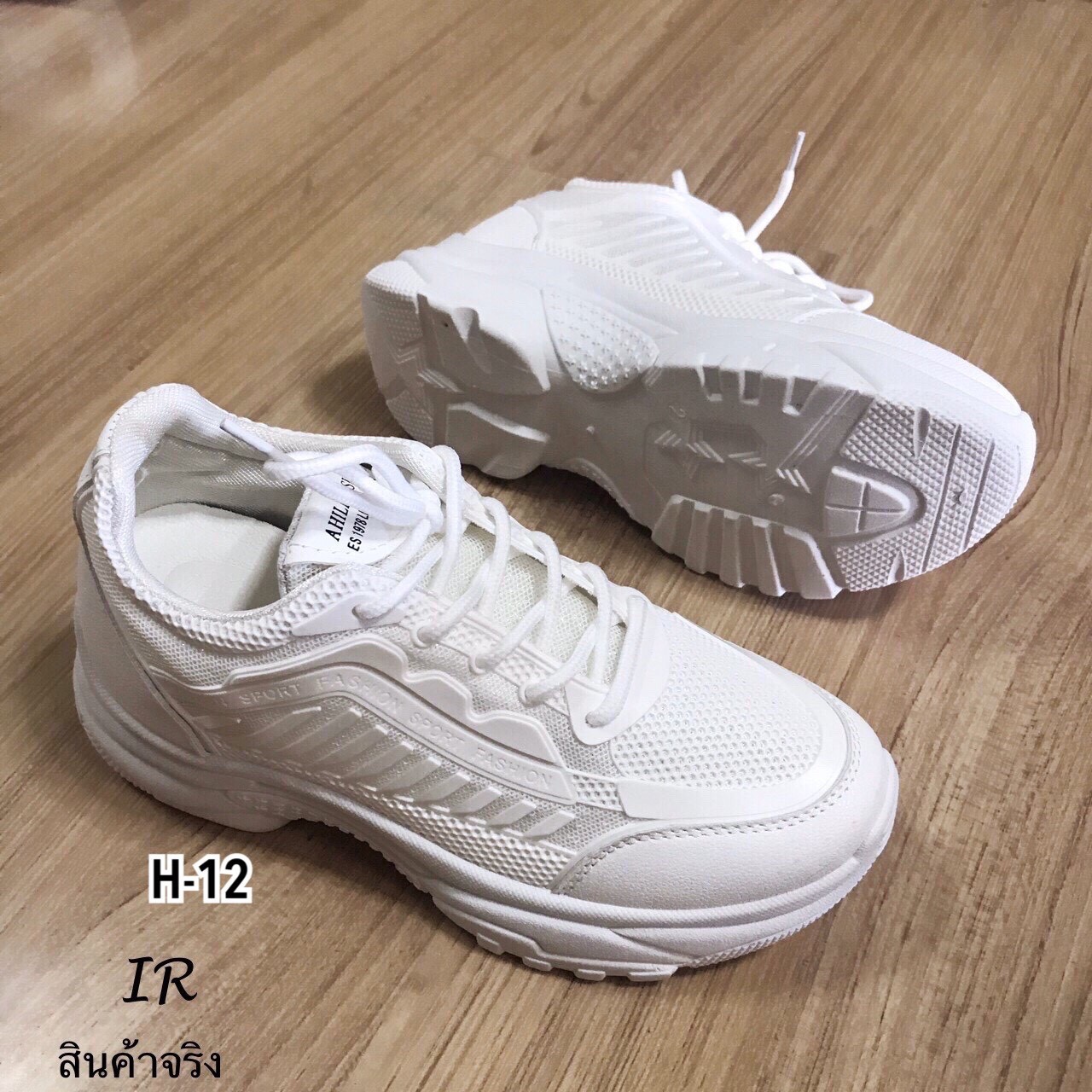 รองเท้าผ้าทรงSportแต่งแถบกลิตเตอร์