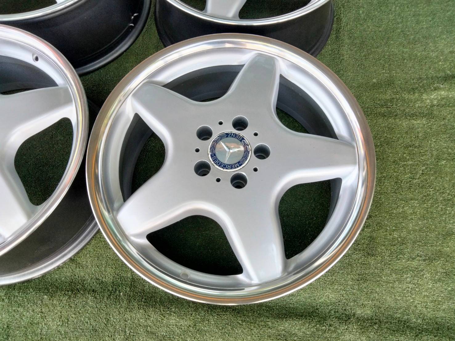 ล้อเบนซ์ ปลาดาว ขอบ 18* "ไม่แท้" นำเข้า