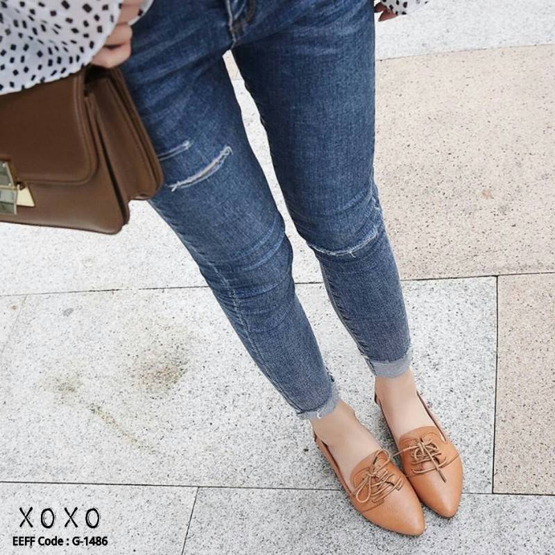 รองเท้าผ้าใบทรงคัทชูสไตล์เทย์ (สีน้ำตาล)