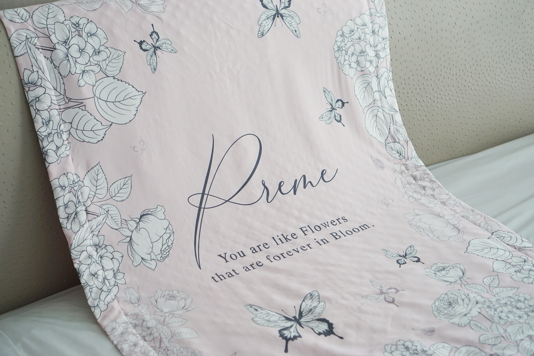 ชุดของขวัญเด็กแรกเกิด ผ้าห่ม ขนาด 75x100cm + แฟ้มใส่สูติบัตร ลาย Butterfly Vintage - Pink