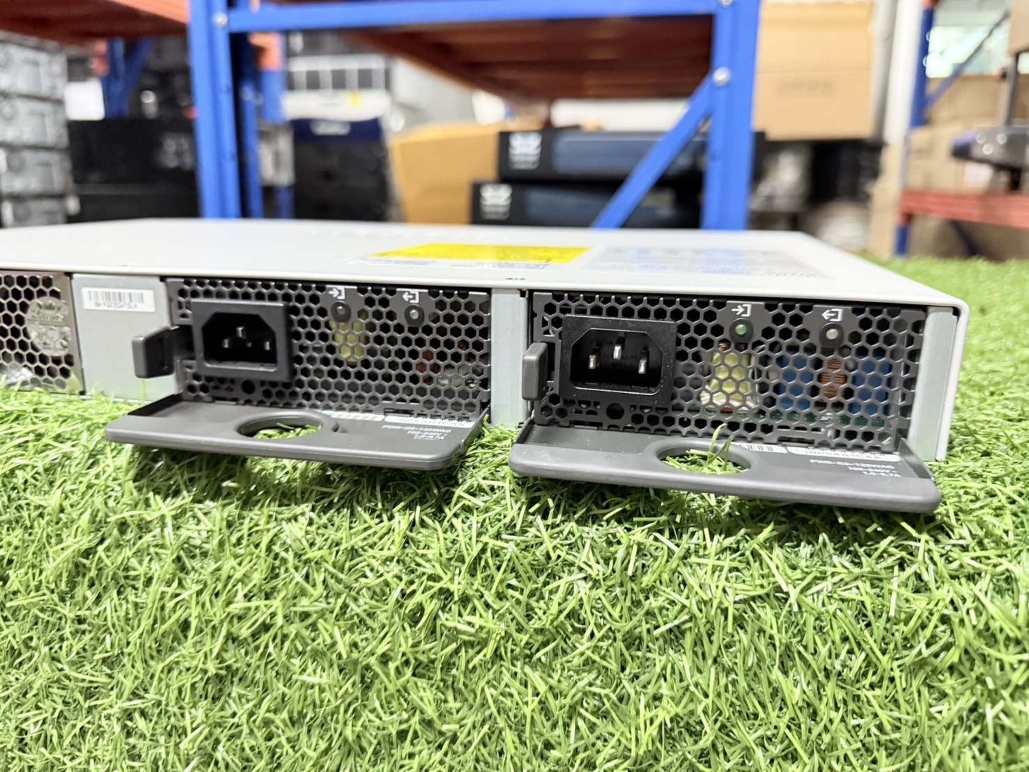 สวิตช์ Cisco Catalyst 9200L 24-port 4x1G