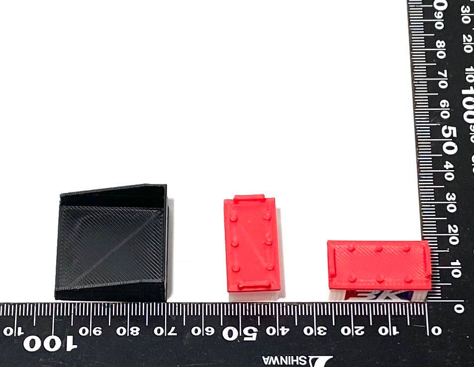 ่้แบตเตอรี่จิ๊ว หม้อแบตรถบรรทุกจำลอง อะไหล่รถบรรทุกจำลอง 1/24 ชิ้นส่วนประกอบรถบรรทุกของเล่น