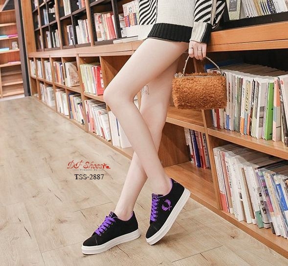 รองเท้าผ้าใบแฟั่นปักลายรวงข้าว (สีขาว)