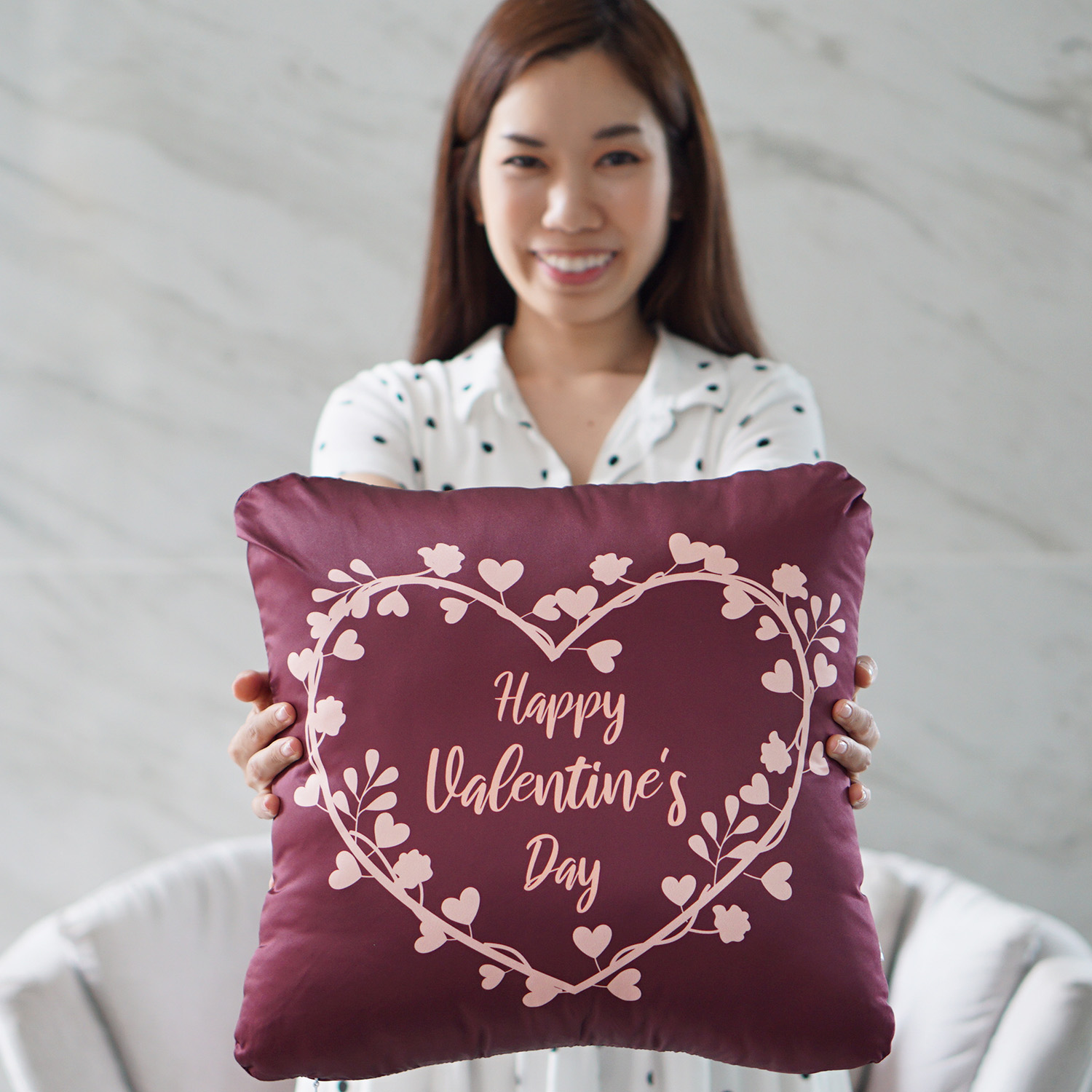 หมอนอิงสั่งทำใส่ชื่อ ลาย Valentine's - Burgundy