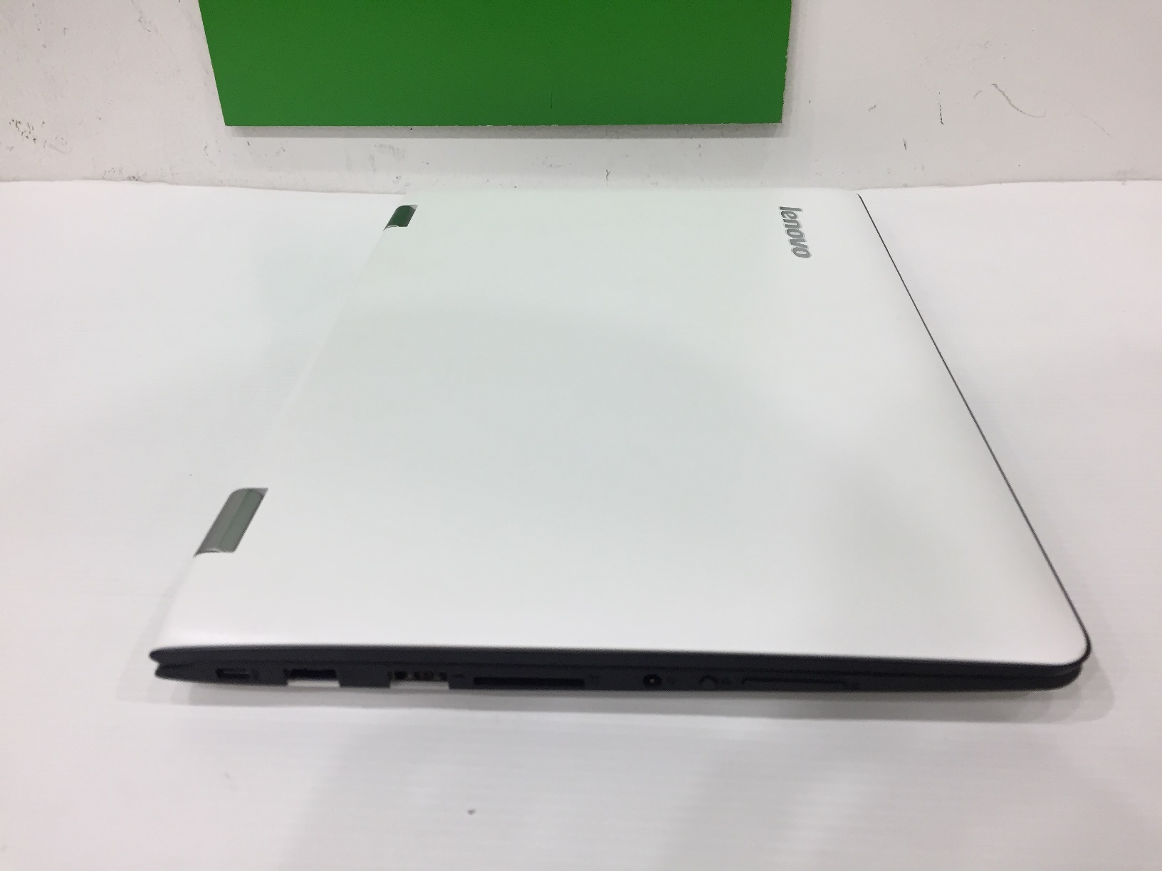 Lenovo Yoga 300-11IBR