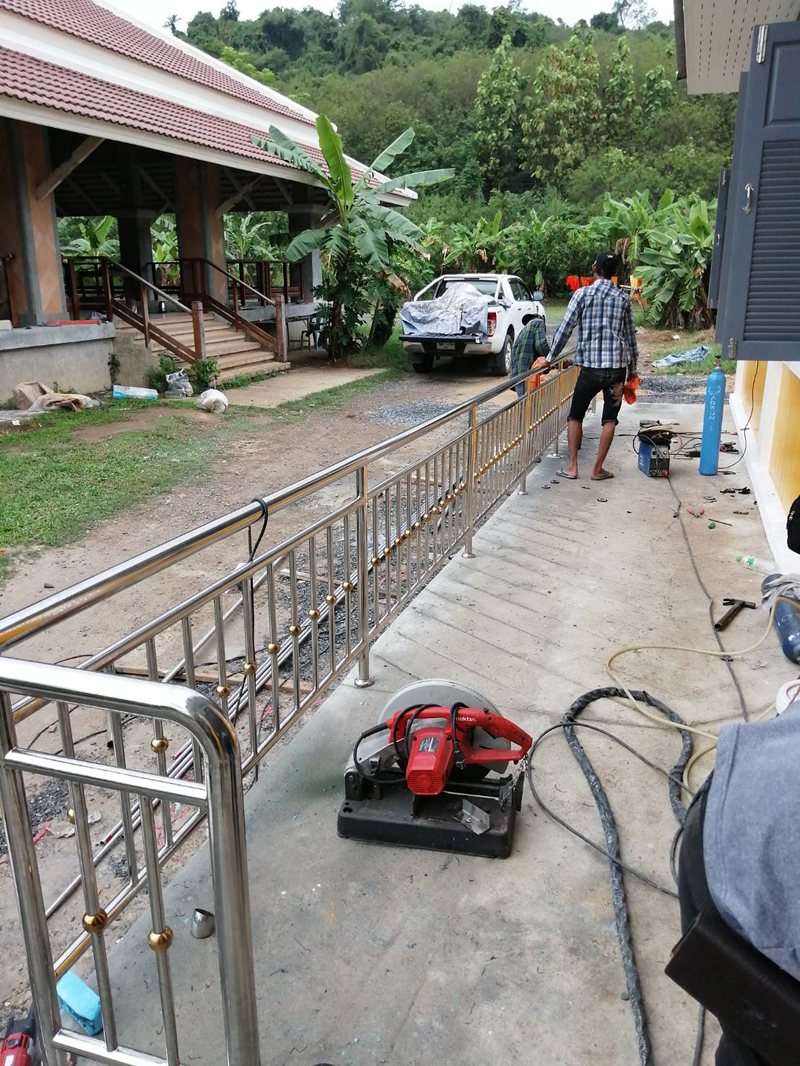 ราวบันไดสแตนเลส ราวระเบียงสแตนเลส รัวสแตนเลส