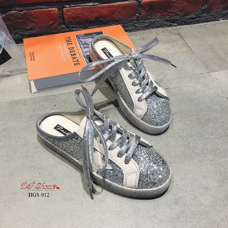 รองเท้าผ้าใบเปิดส้นกลิตเตอร์ลายดาว (สีดำ)