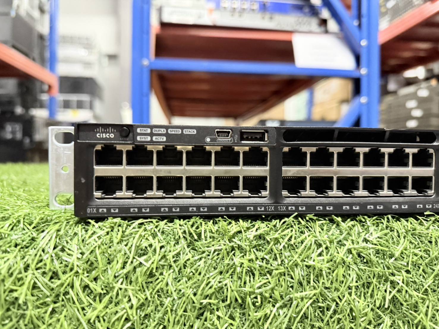 สวิตช์ Cisco 3650 48 2x10 48Port ( WS-C3650-48TD-E) Switch