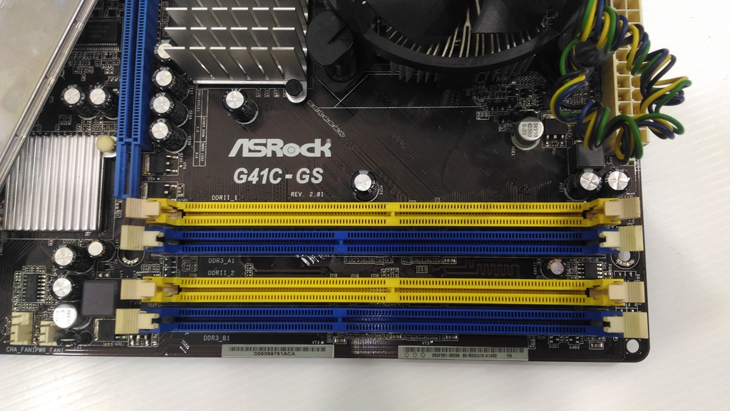 Xeon X3370 พร้อมเมนบอร์ด แรงใช้ได้